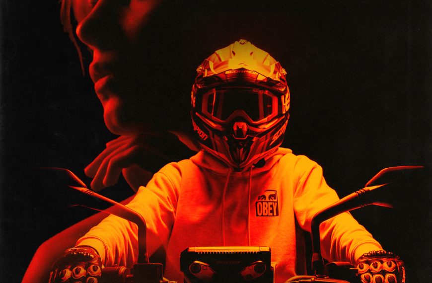 A CUALQUIER LADO/ Yamil Trevisan